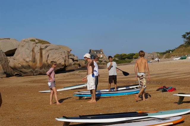 stand up paddle sur la plage du coz porz