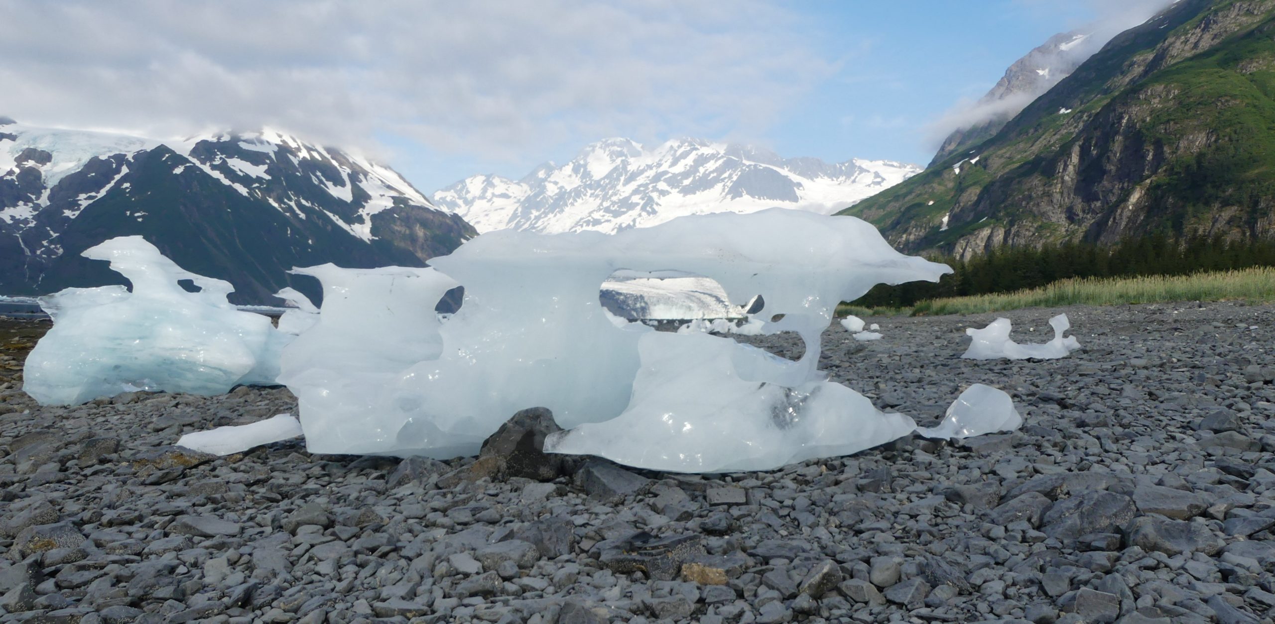 Iceberg avec Glacier Sourire dans Prince William Sound